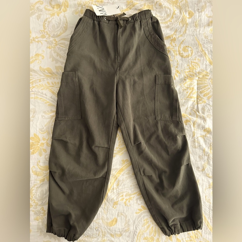 Zara girls’ pants, size 9.  New with tags.